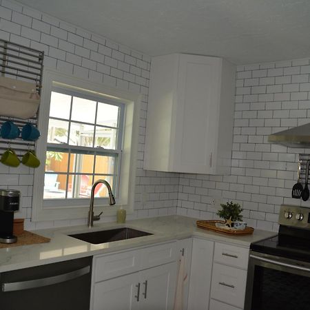 Tropical Retreat Near Beaches, Cruise Terminals Merritt Island Екстериор снимка