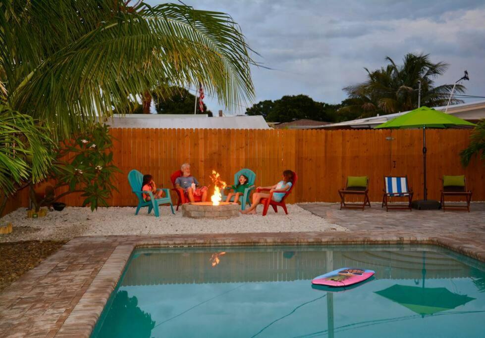 Tropical Retreat Near Beaches, Cruise Terminals Merritt Island Екстериор снимка